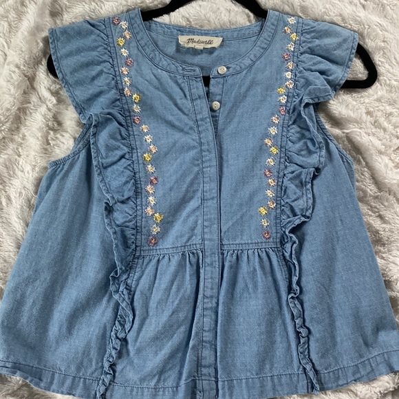 Madewell chambray embroidered tank - Picture 3 of 10